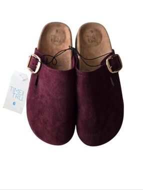 NWT Time and Tru Suede Clog Mules in Burgundy Size 6